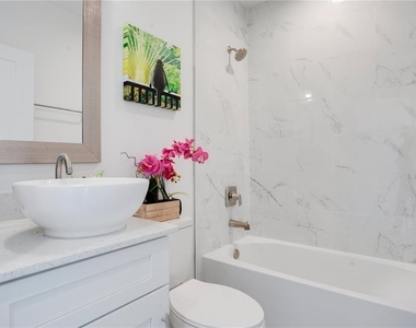 10452 Pendleton Avenue - Photo Thumbnail 10