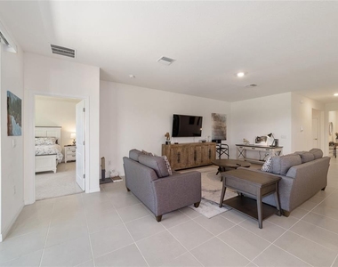 5252 Nw 46th Lane Road - Photo Thumbnail 10