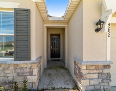 5252 Nw 46th Lane Road - Photo Thumbnail 3