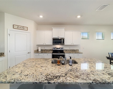 5252 Nw 46th Lane Road - Photo Thumbnail 16