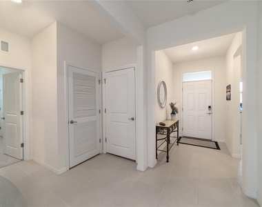 5252 Nw 46th Lane Road - Photo Thumbnail 5