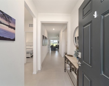 5252 Nw 46th Lane Road - Photo Thumbnail 4