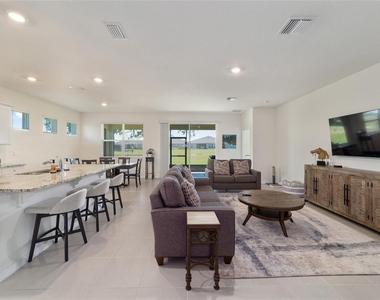 5252 Nw 46th Lane Road - Photo Thumbnail 7