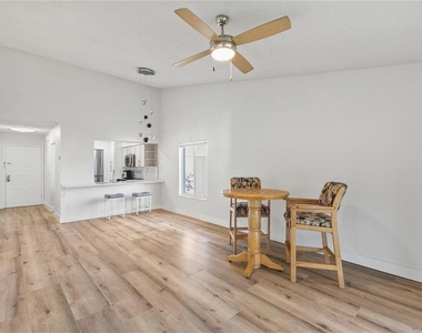 5606 Blue Shadows Court - Photo Thumbnail 14