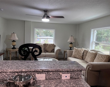1147 E Mcdonald Avenue - Photo Thumbnail 4