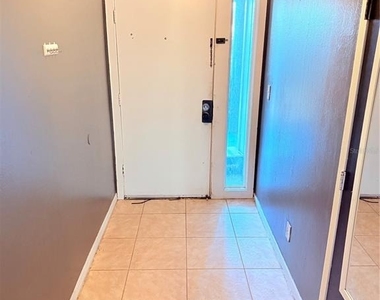6519 W Newberry Road - Photo Thumbnail 6