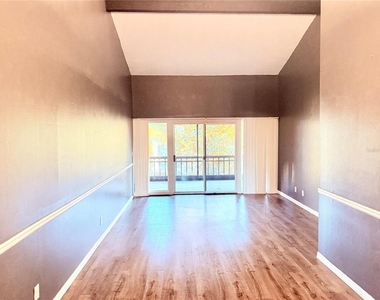 6519 W Newberry Road - Photo Thumbnail 8