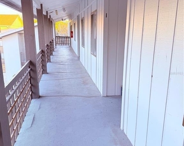 6519 W Newberry Road - Photo Thumbnail 4