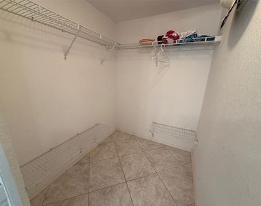 175 Kings Highway - Photo Thumbnail 14