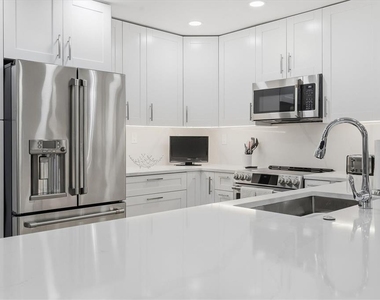 5247 Carmilfra Drive - Photo Thumbnail 6