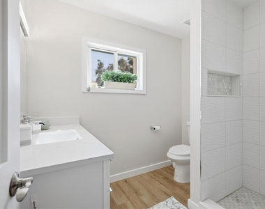 5247 Carmilfra Drive - Photo Thumbnail 19