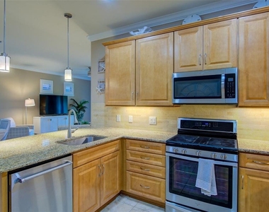 12232 Marsh Pointe Road - Photo Thumbnail 9