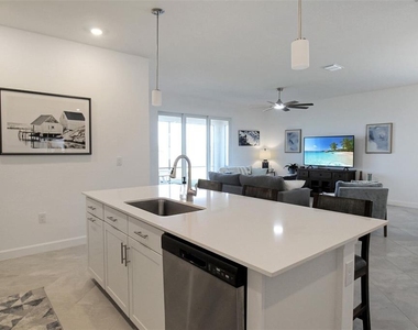 8756 Coco Bay Boulevard - Photo Thumbnail 31