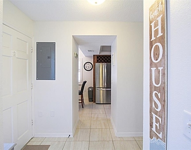 1291 Siesta Bayside Drive - Photo Thumbnail 11