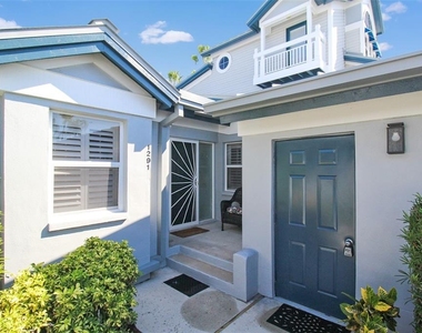 1291 Siesta Bayside Drive - Photo Thumbnail 2
