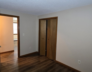 2319 Main Street - Photo Thumbnail 6