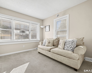 116 College Place - Photo Thumbnail 13