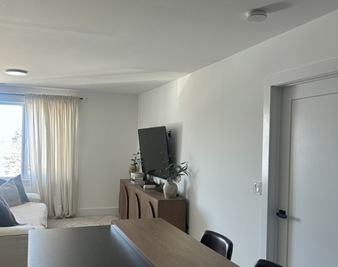211 Ferry Boulevard - Photo Thumbnail 9