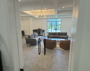 211 Ferry Boulevard - Photo Thumbnail 19