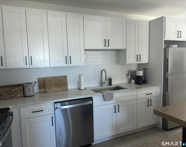 211 Ferry Boulevard - Photo Thumbnail 7
