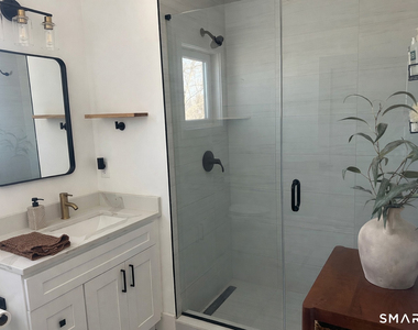 211 Ferry Boulevard - Photo Thumbnail 17