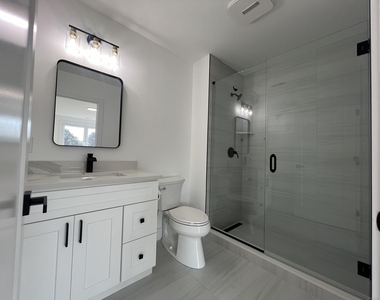 211 Ferry Boulevard - Photo Thumbnail 15