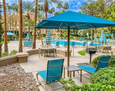 260 E Flamingo Road - Photo Thumbnail 4