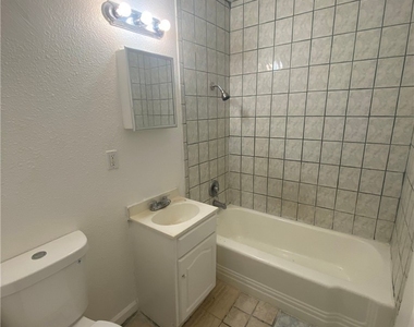 236 W Philadelphia Avenue - Photo Thumbnail 12