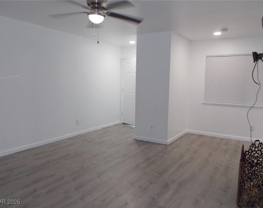 6208 Ilanos Lane - Photo Thumbnail 4