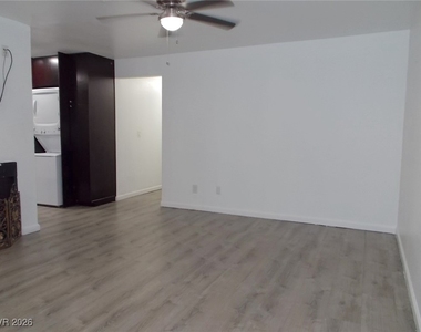 6208 Ilanos Lane - Photo Thumbnail 2