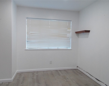 6208 Ilanos Lane - Photo Thumbnail 6