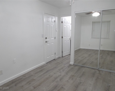 6208 Ilanos Lane - Photo Thumbnail 18
