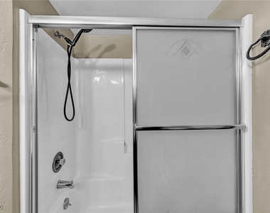 6975 Obannon Drive - Photo Thumbnail 52