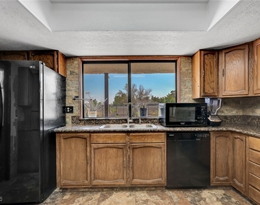 6975 Obannon Drive - Photo Thumbnail 22