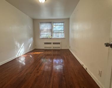 524 East 99th Street - Photo Thumbnail 1