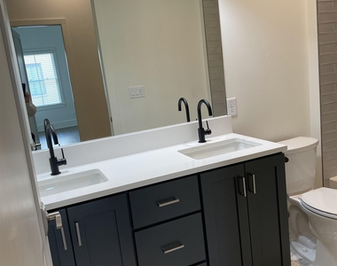 460 Heatherden Avenue - Photo Thumbnail 14