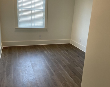 460 Heatherden Avenue - Photo Thumbnail 13
