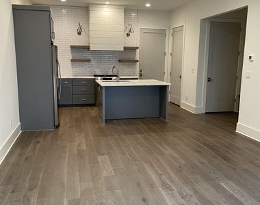 460 Heatherden Avenue - Photo Thumbnail 4