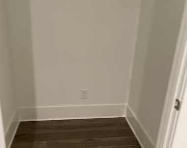 460 Heatherden Avenue - Photo Thumbnail 18