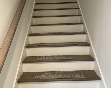460 Heatherden Avenue - Photo Thumbnail 9