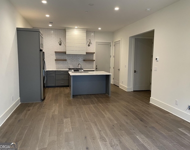 460 Heatherden Avenue - Photo Thumbnail 3