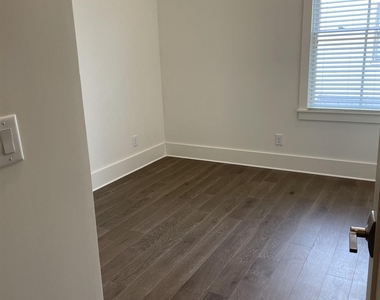 460 Heatherden Avenue - Photo Thumbnail 23