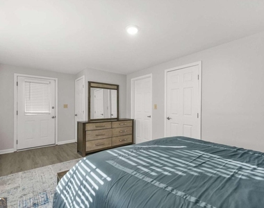 9800 Foxworth Drive - Photo Thumbnail 35