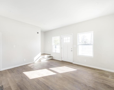 1635 2nd Street - Photo Thumbnail 6