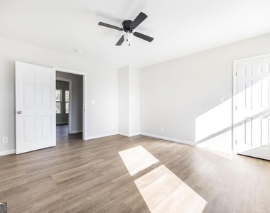 1635 2nd Street - Photo Thumbnail 14