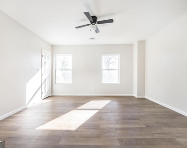 1635 2nd Street - Photo Thumbnail 13