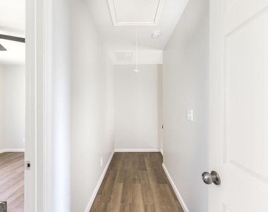 1635 2nd Street - Photo Thumbnail 12