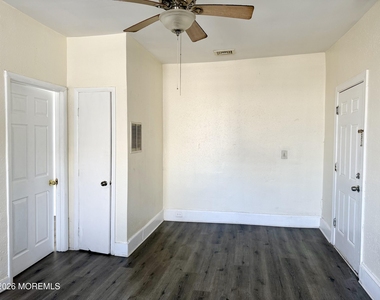 37 2nd Avenue - Photo Thumbnail 1