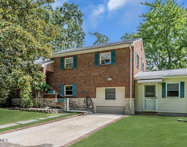 221 Harrison Avenue - Photo Thumbnail 3