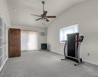 221 Harrison Avenue - Photo Thumbnail 26